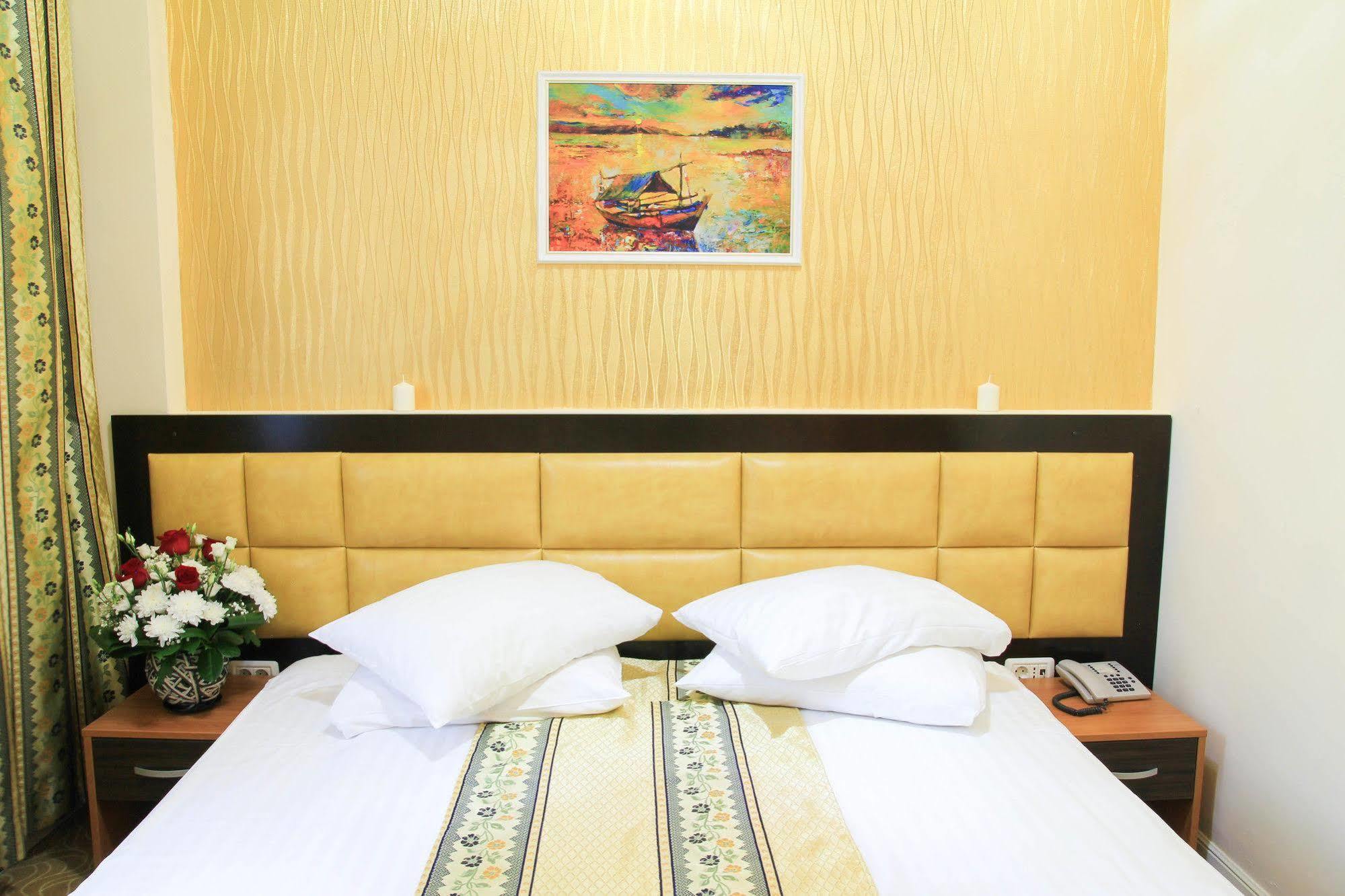 Best Western Hotel Lev Or I Bukareszt Zewnętrze zdjęcie